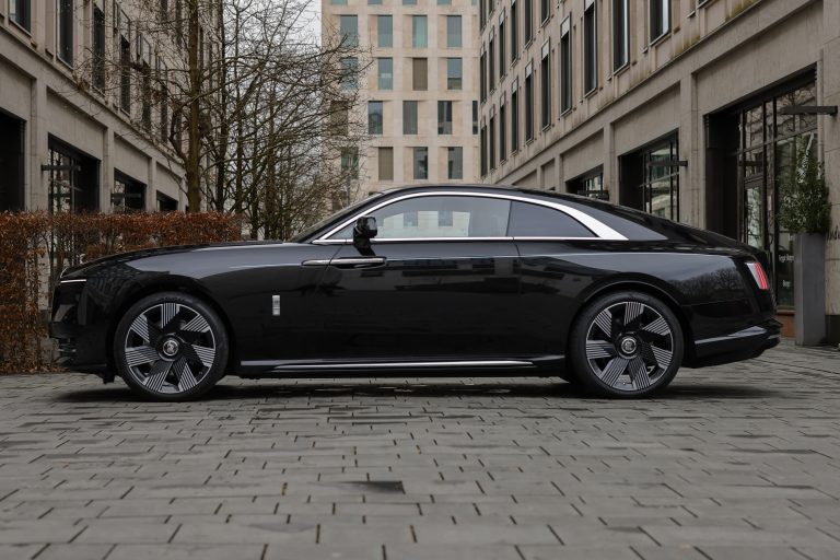 Rolls-Royce spectre - Image 5